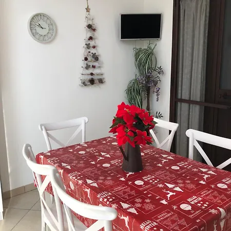 Zoe - Luna Apartment